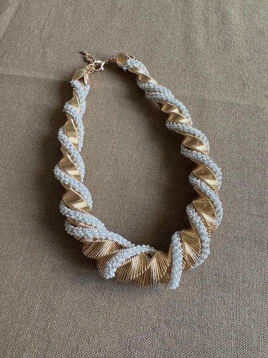 Collier torsadé