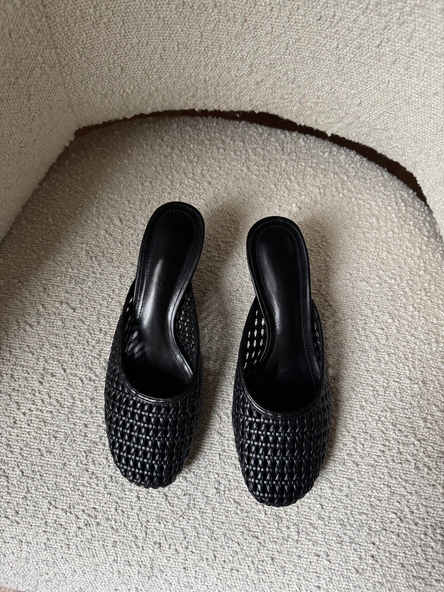 Mules LIVIA noires tressées