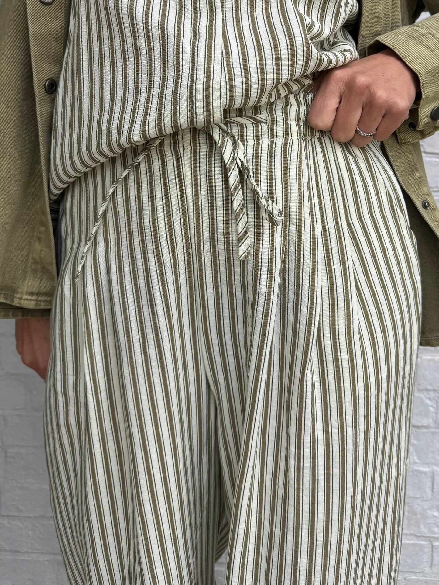 Pantalon VIVIEN rayé kaki