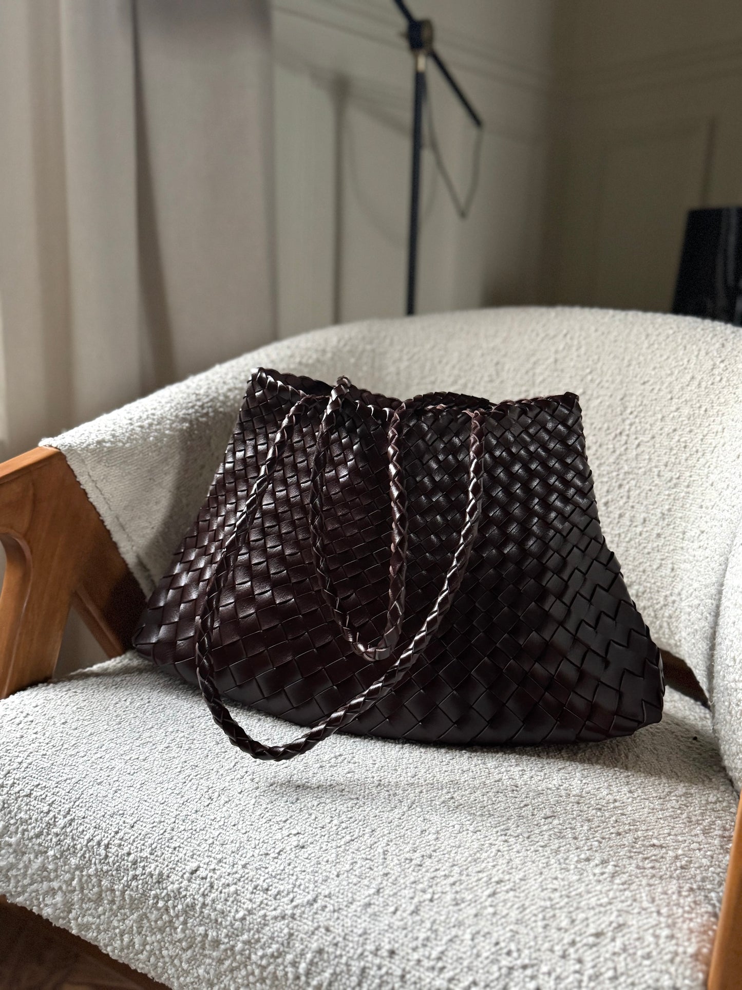 Sac BOBBY grand modèle tressé choco