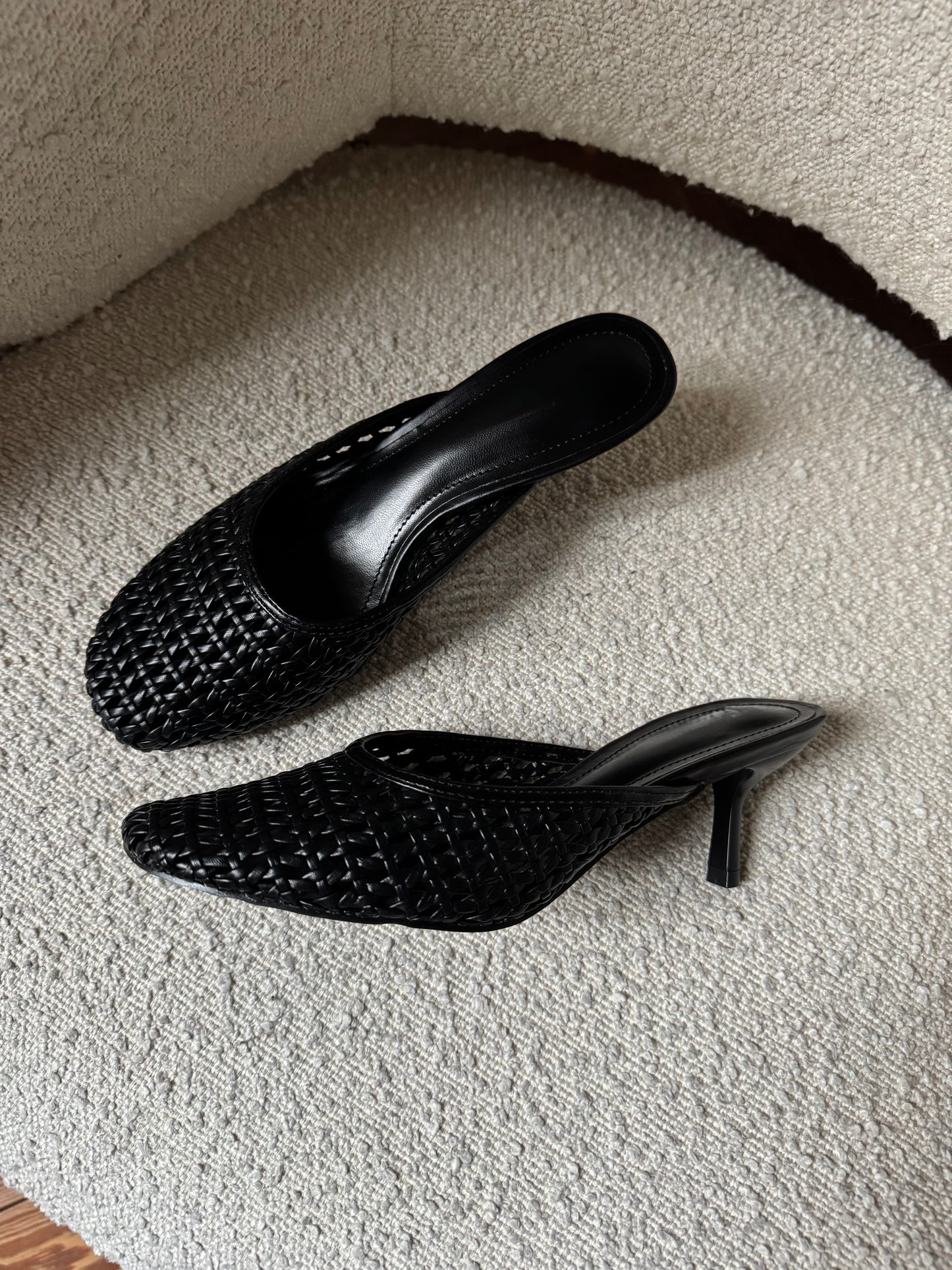 Mules LIVIA noires tressées